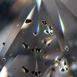 Karbon Einschlüsse in Diamant